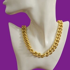 Vintage AVON 1976 Brushed Chunky Gilded Links Baddie Chain Necklace